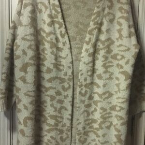 Black Tape ~ Women’s ~ Sweater ~ 2X ~ Cardigan ~ Animal Print